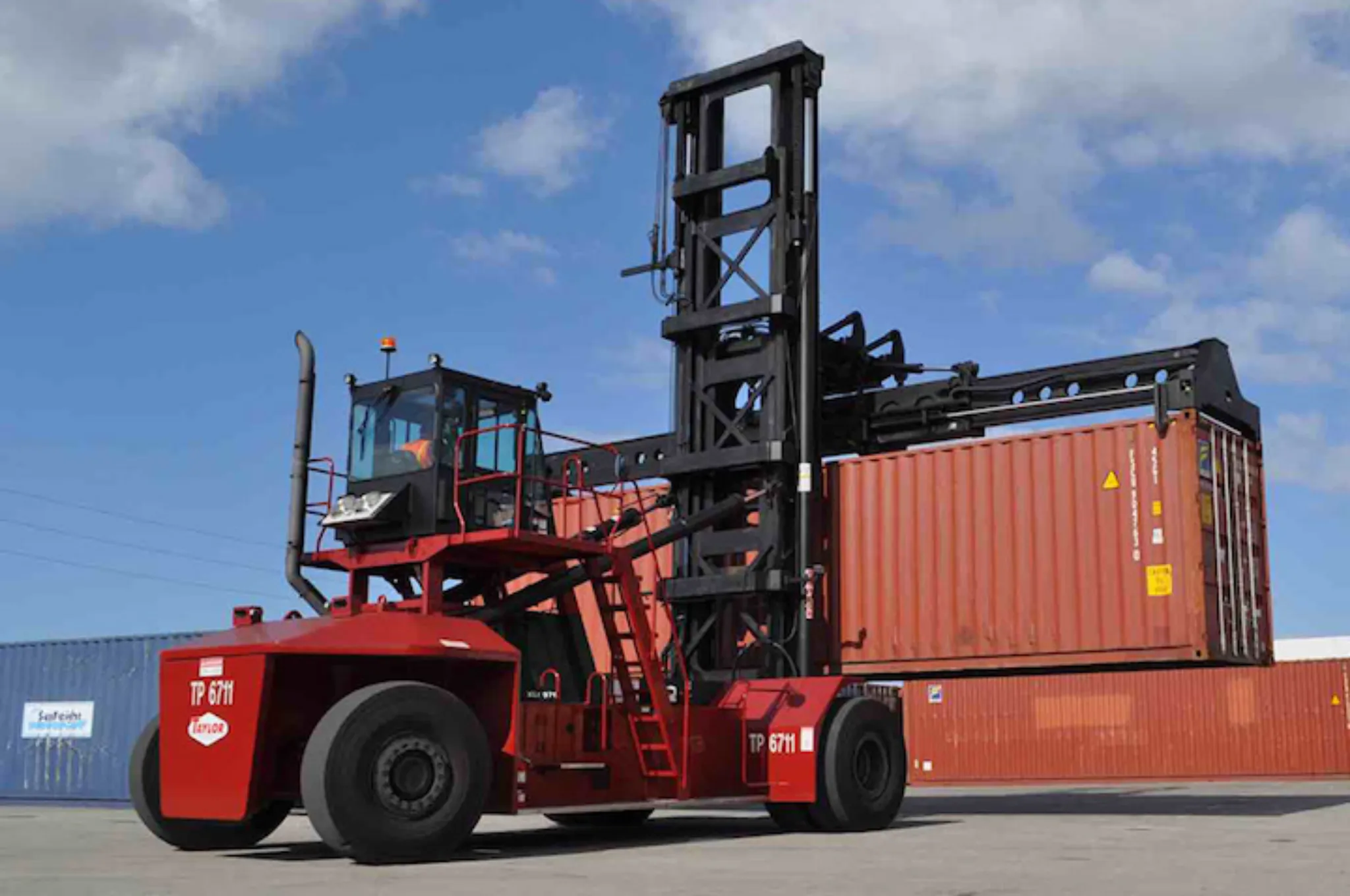 Taylor XLC-976 Loaded Container Handler